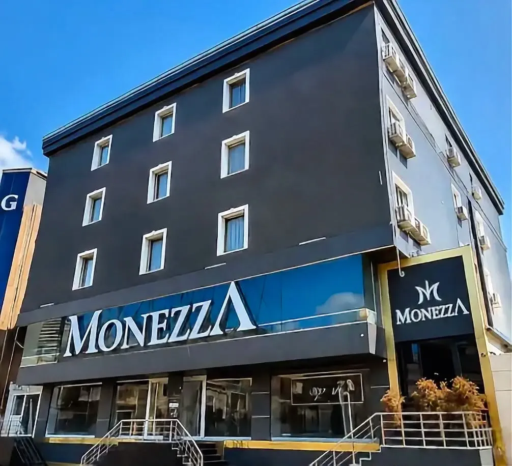 Monezza Hotel